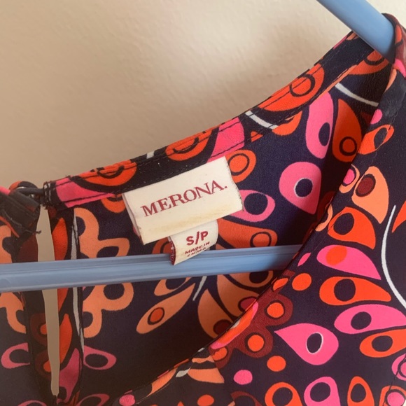 LOT of dresses blouses and tank - Picture 12 of 12